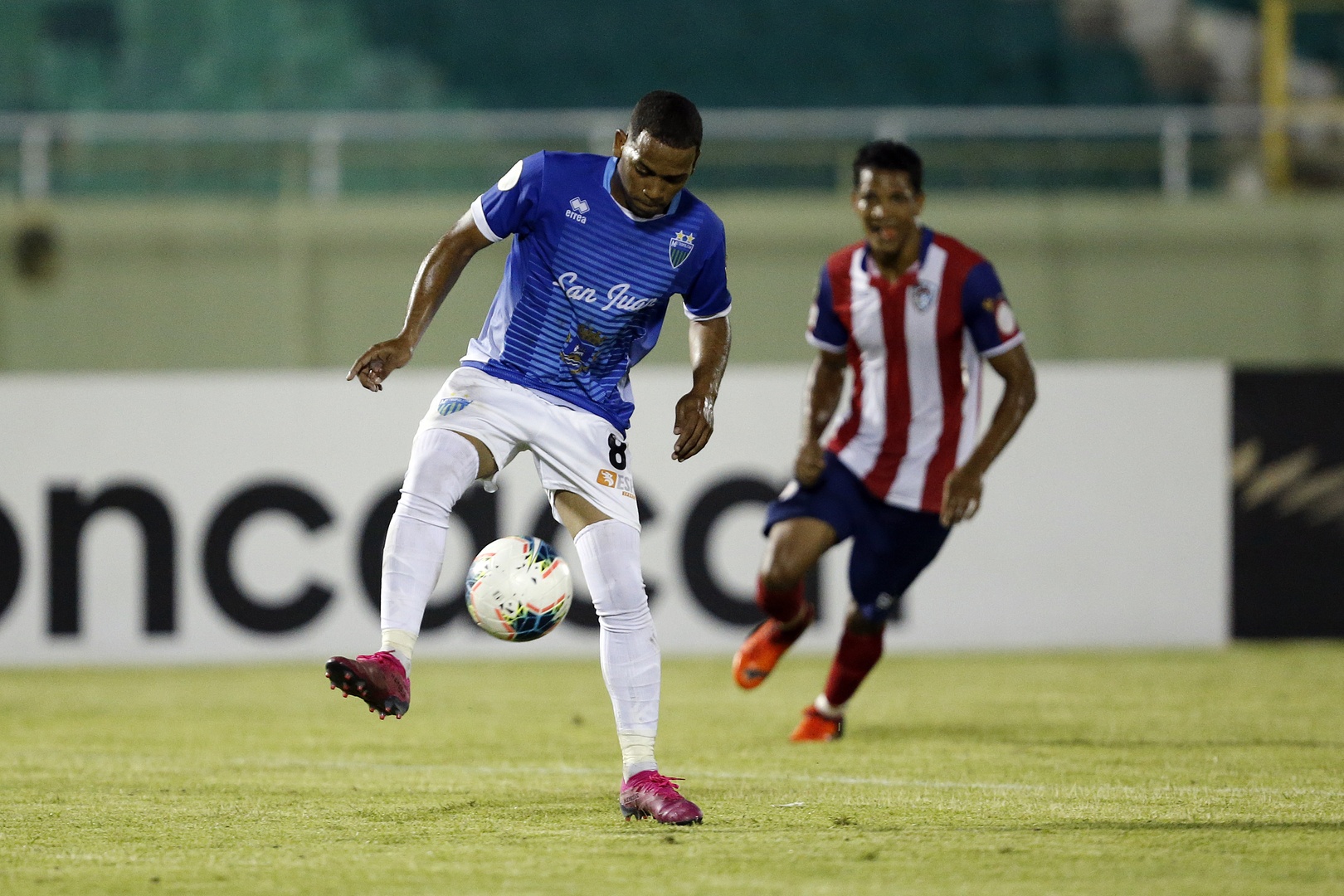 Metropolitan FA a las semifinales del FLOW y gana protesta en CONCACAF